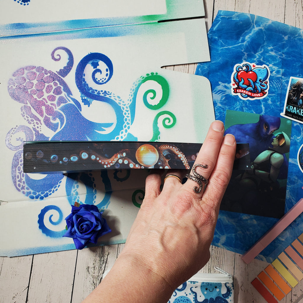 Guarded by the Kraken (Foil Boxset) — additional view (image 6 of 17)