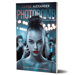 Photobomb: A Psychological Thriller (Paperback) — front cover