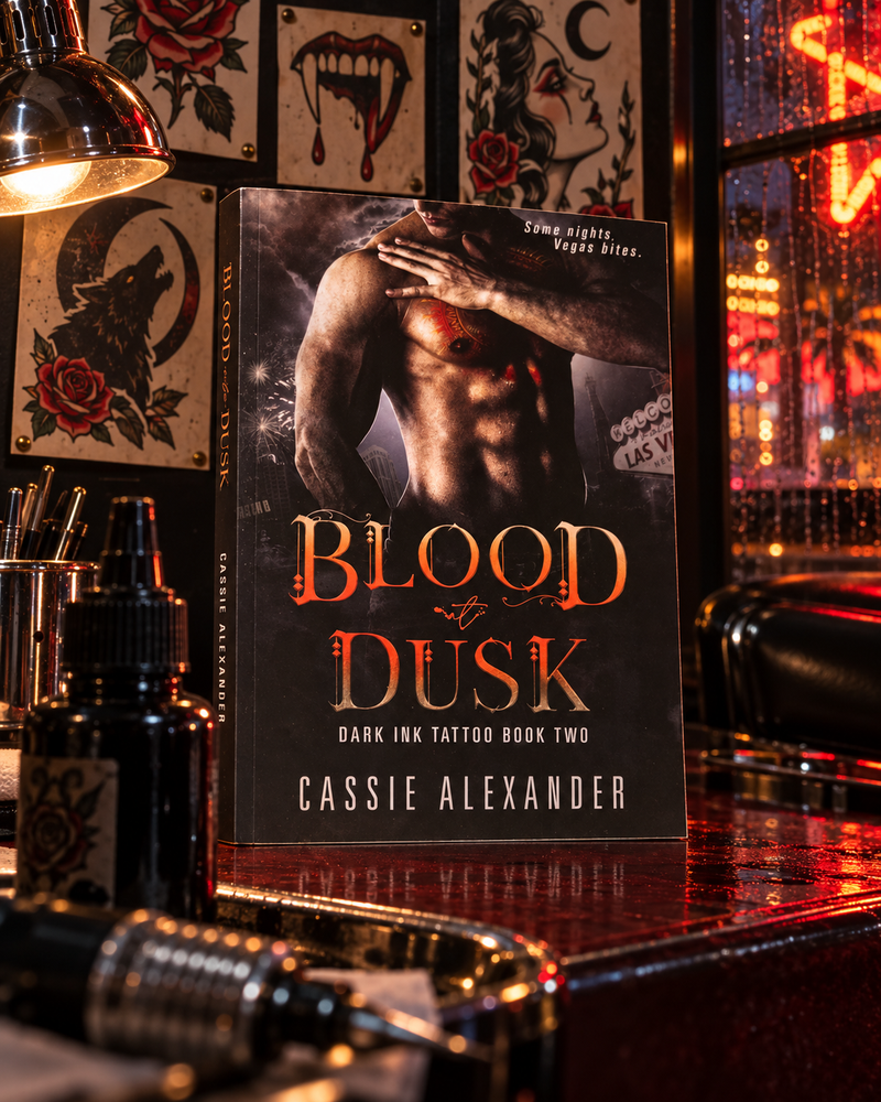 Blood at Dusk: Dark Ink Tattoo - Book 2 (E-book)
