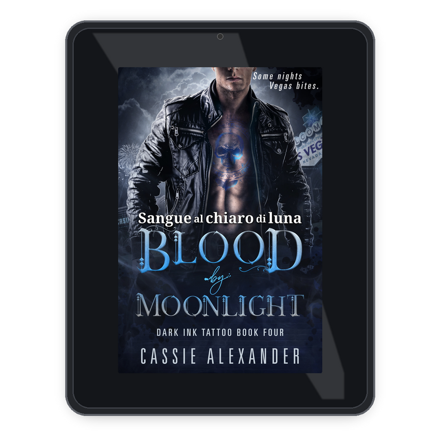 Sangue al chiaro di luna: Un romanzo paranormal romance con vampiri, piccante e bisessuale